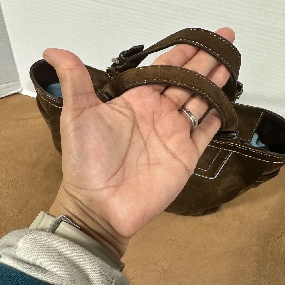 Coach Hampton Gallery Brown Suede Tote and Pouch - Picture 4 of 16